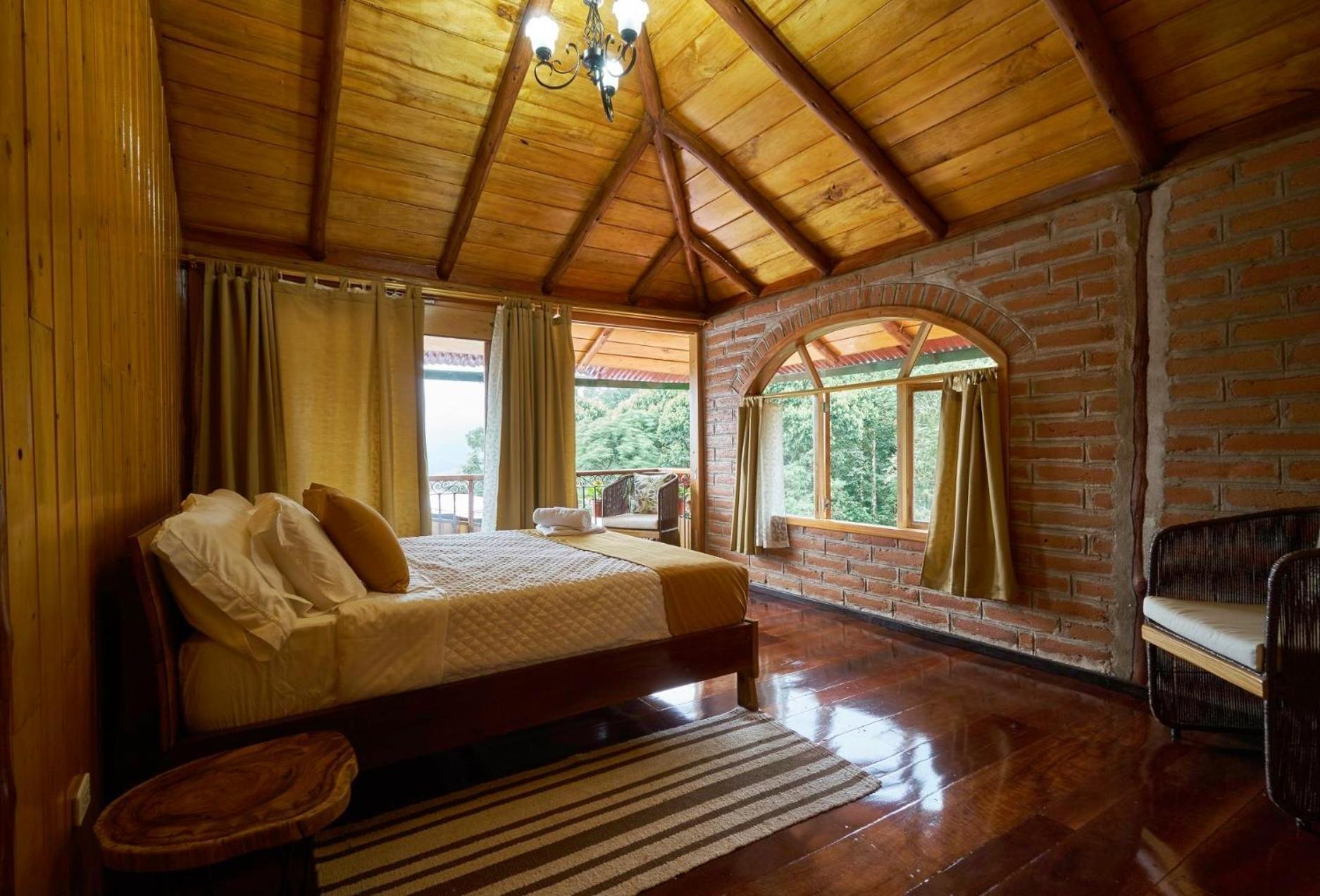 Отель Casa De Vista Alta Миндо Экстерьер фото